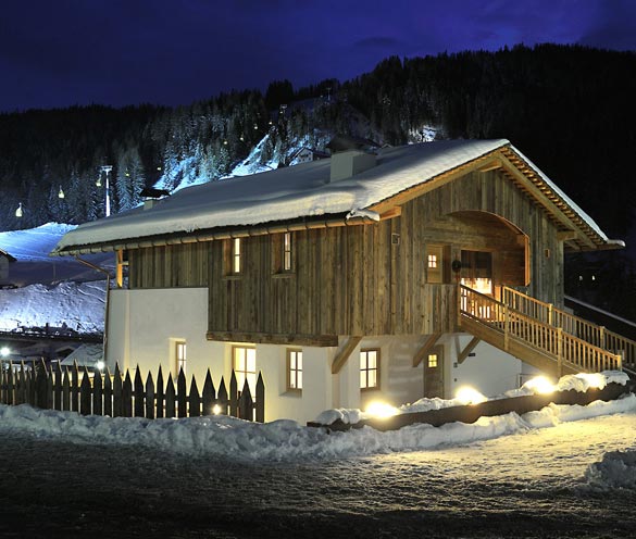 Close to slopes chalets